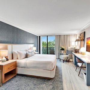 Zimmer mit Kingsize-Bett